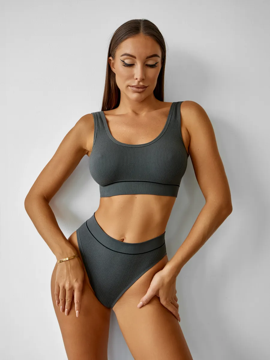 Bryn Lounge Set